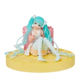 New Hatsune Miku Action Figure Large Base Anime Chilling